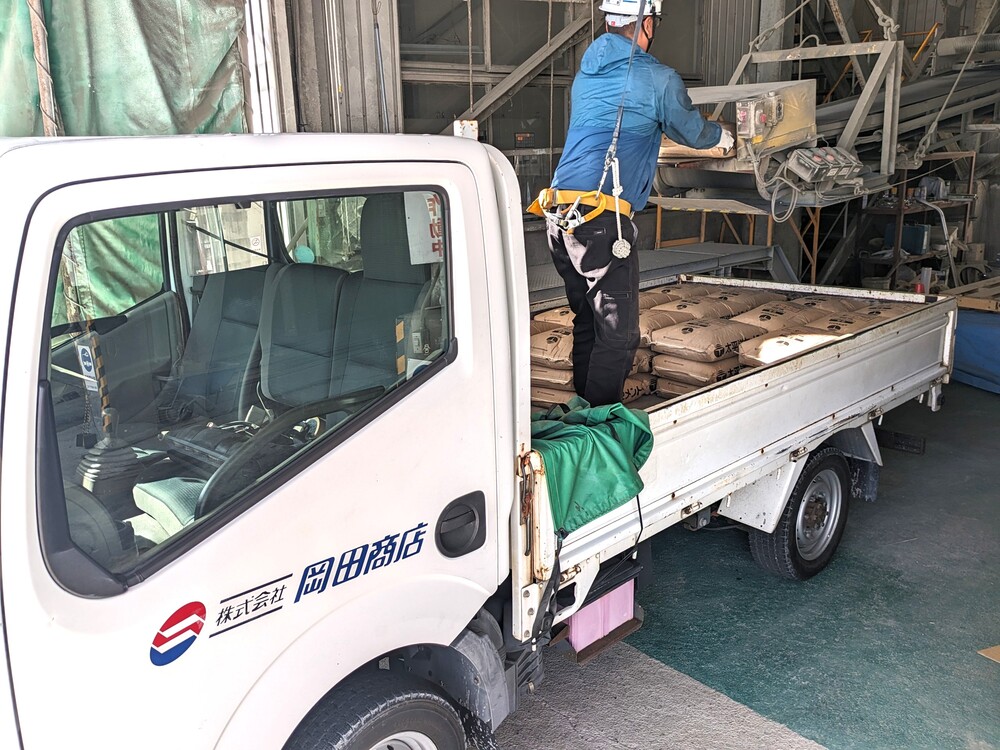 セメント積み込み2